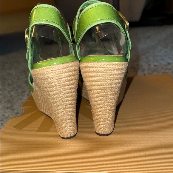 UGG Jackilyn Size 8 NWT Green Wedge Sandal - Picture 5 of 7